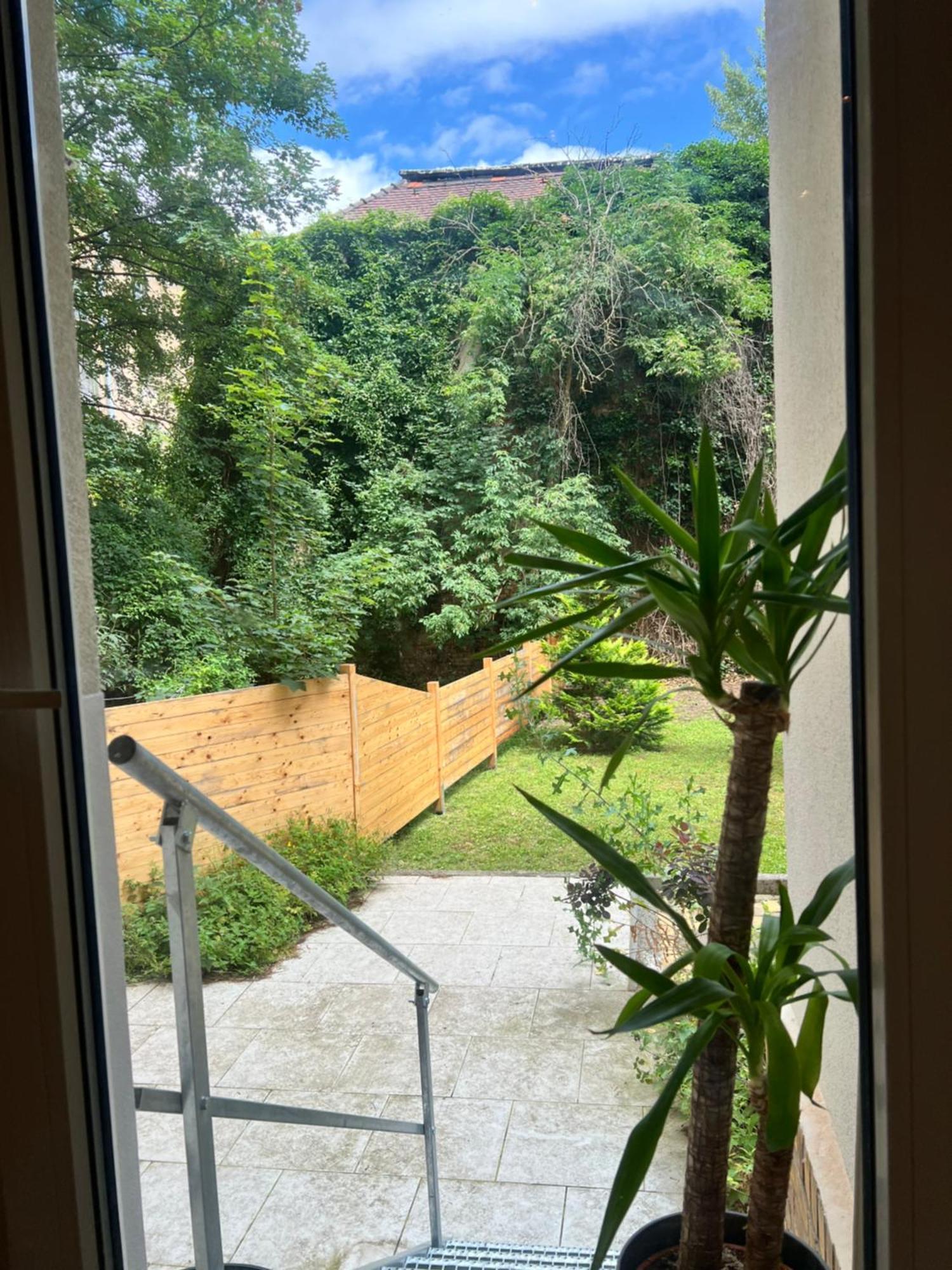Soul-Apartment Terrasse Privat-Parkplatz Boxspringbett 55Zoll Tv Wlan Лейпциг Экстерьер фото